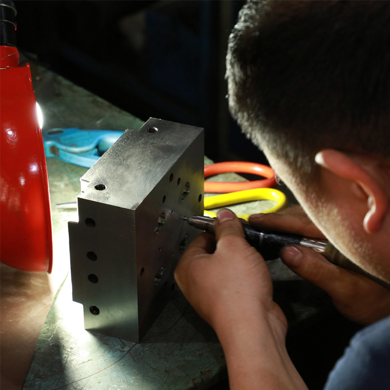 Custom High Quality Injection Molding Parts for Auto Parts